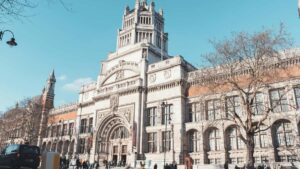 vkontakte, , outreach, legal Malta Guinness.